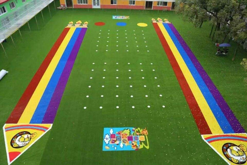 Kindergarten artificial turf construction plan